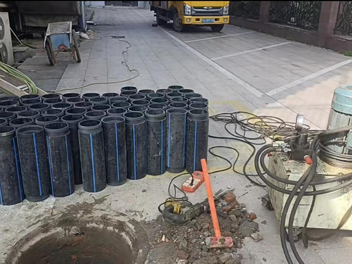 三乡镇PE置换管厂家 DN315置换管 非开挖管短管置换